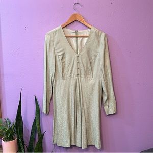 SOLD- Vintage Sage Green V Neck Long Sleeve Dress With Buttons